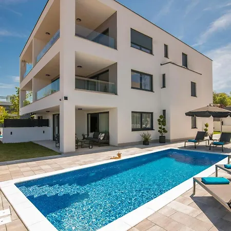 Larka Luxury Malinska, With Private Pool, 150 M From The Sea *