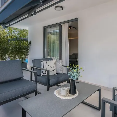 Larka Luxury Malinska, With Private Pool, 150 M From The Sea