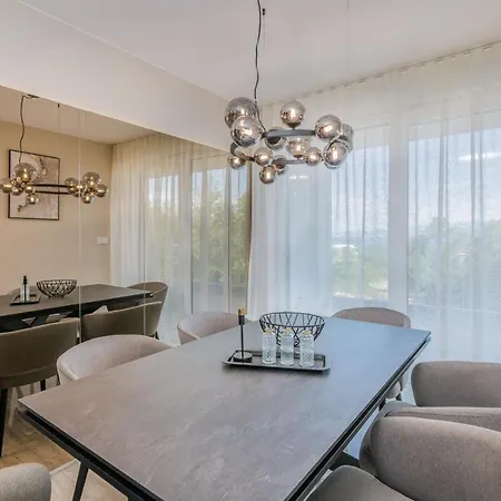 Larka Luxury Malinska, With Private Pool, 150 M From The Sea * 말린스카