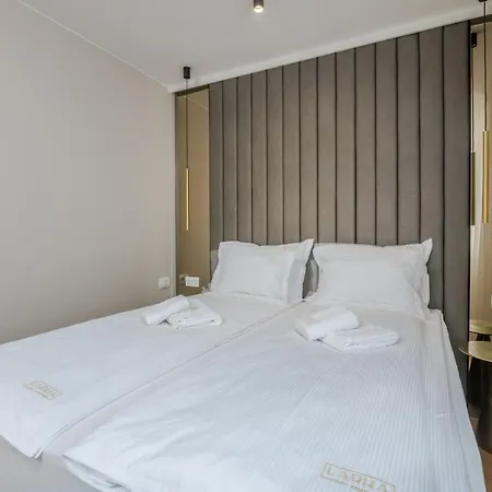 Larka Luxury Malinska, With Private Pool, 150 M From The Sea 아파트 말린스카