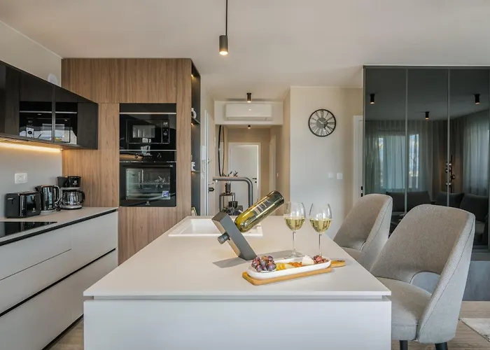 Larka Luxury Malinska, With Private Pool, 150 M From The Sea * Malinska