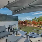 Larka Luxury Malinska, With Private Pool, 150 M From The Sea アパート *