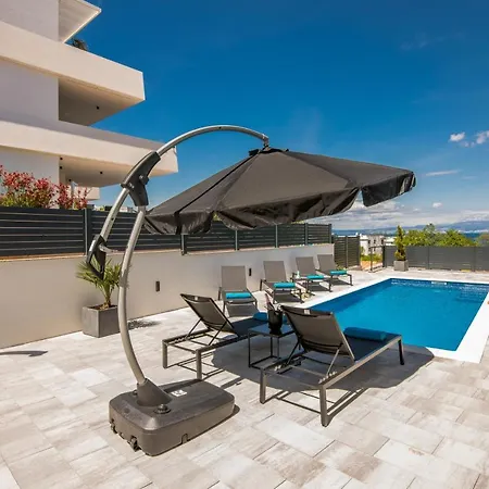 Larka Luxury Malinska, With Private Pool, 150 M From The Sea *