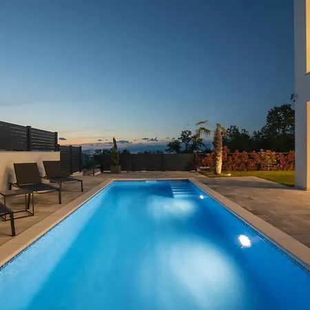 Larka Luxury Malinska, With Private Pool, 150 M From The Sea Apartment *