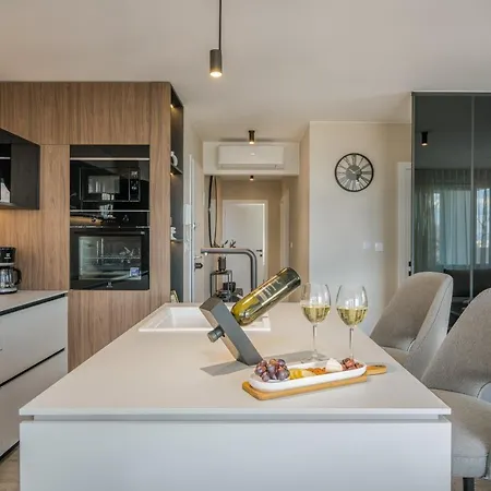 Larka Luxury Malinska, With Private Pool, 150 M From The Sea * Malinska