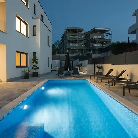 Larka Luxury Malinska, With Private Pool, 150 M From The Sea * Malinska