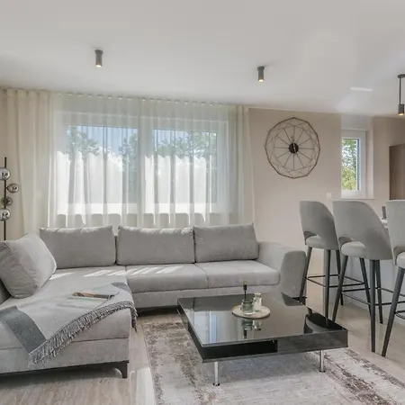 Larka Luxury Malinska, With Private Pool, 150 M From The Sea Lejlighed *