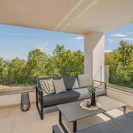 Apartment Larka Luxury Malinska, With Private Pool, 150 M From The Sea *